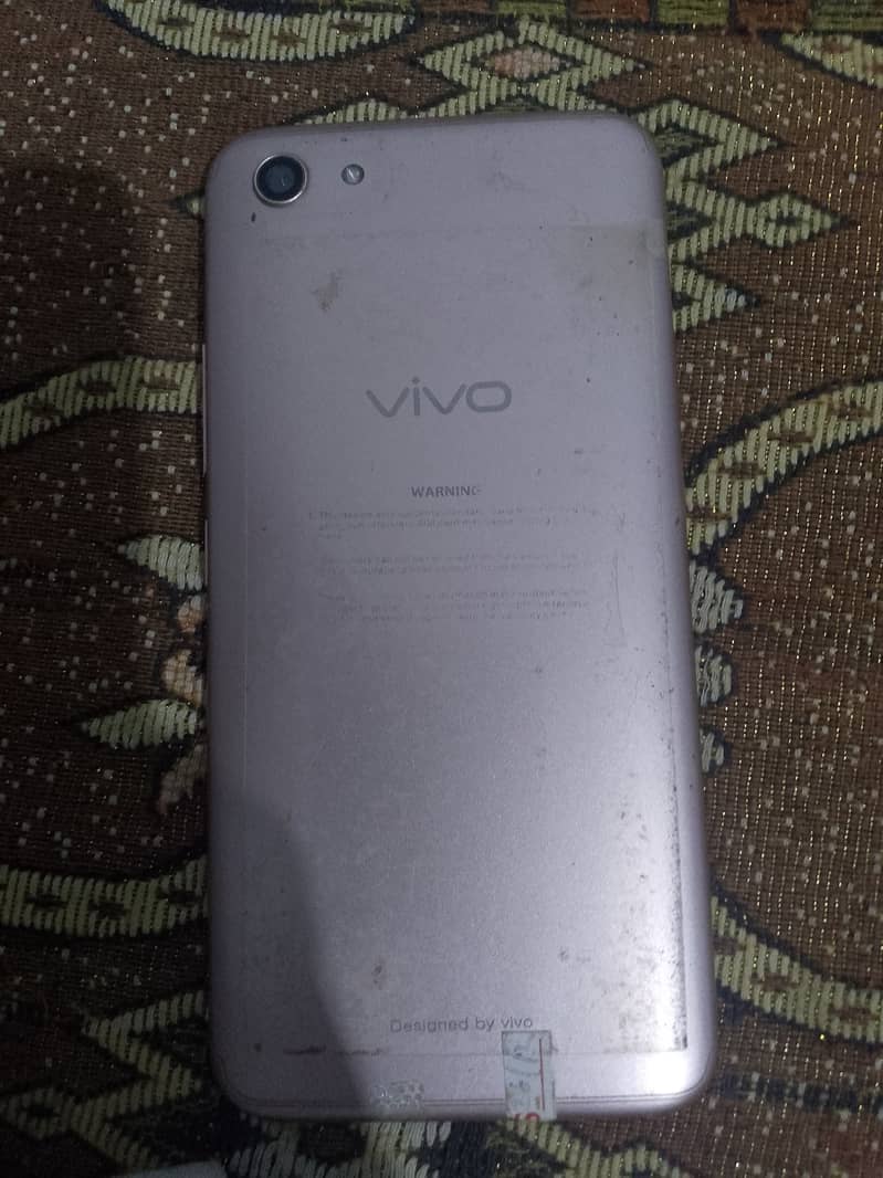 Vivo Y81S 3