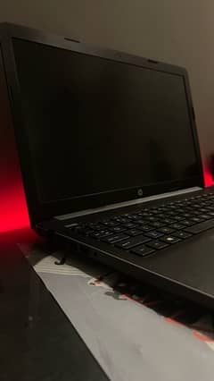 HP laptop 15 ,CORE i5 gen 10th , 1000 Gb HHD , 2 GB Nvidia card 0