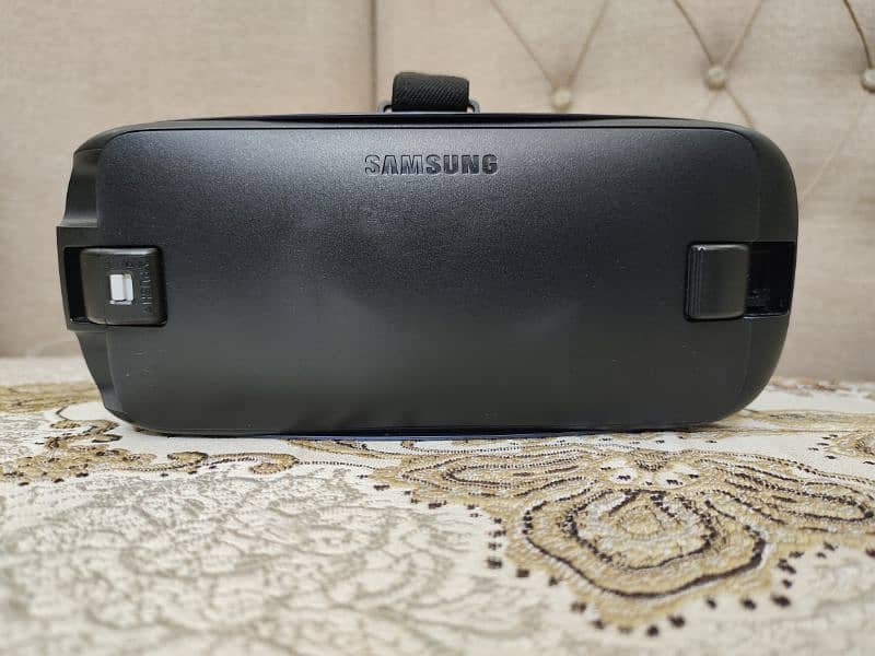 Samsung gear vr Powerd by oculus 0