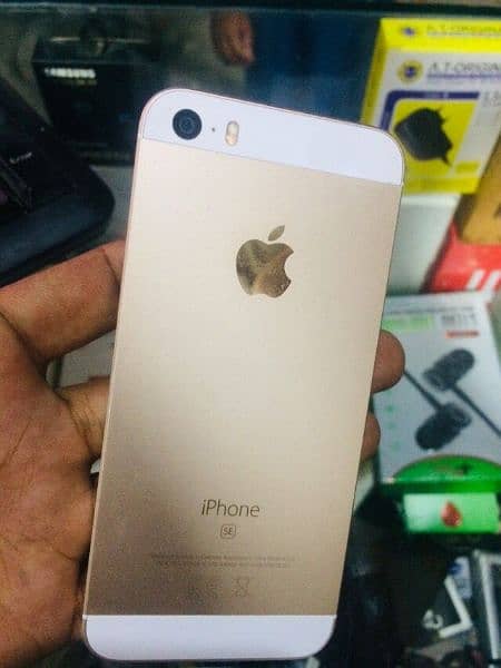 iPhone 5se 32GB non pta call 03143106155 6