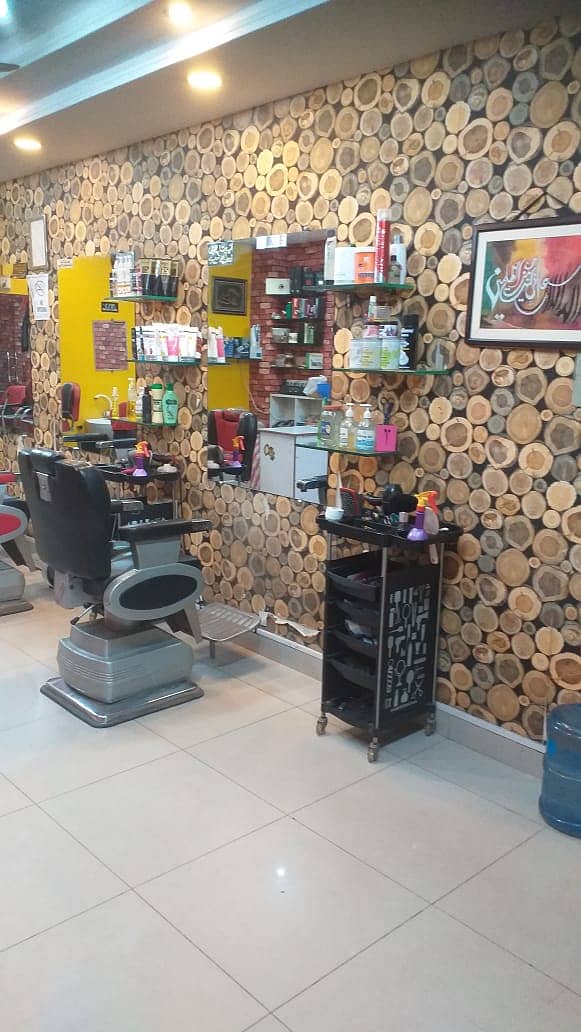 Running Barber Shop for sale in PWD 3