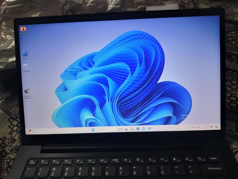 lenevo laptop for sell full new with complete box 1