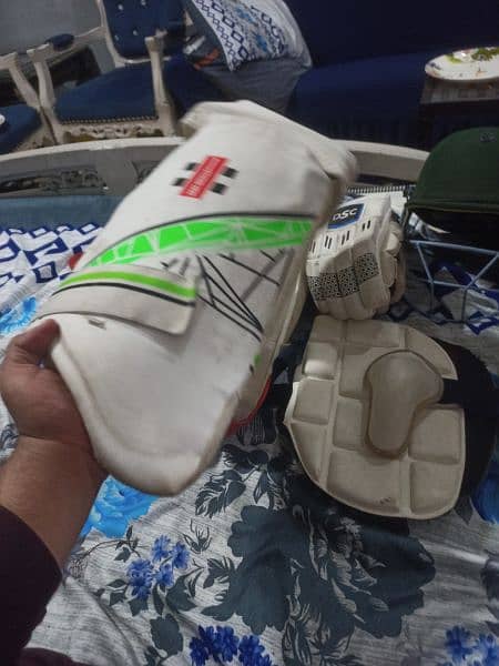 cricket hardball kit new condition bat guard Thai pads halmet all 10