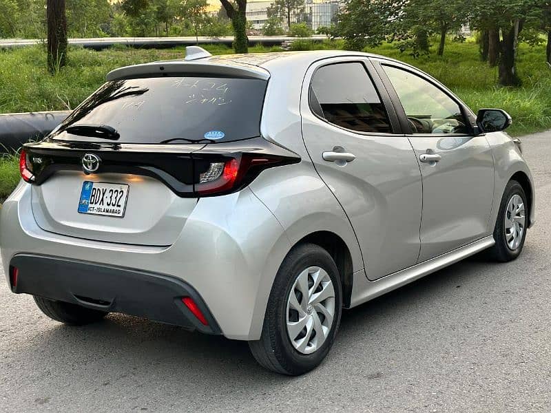 Toyota Yaris 2021 4