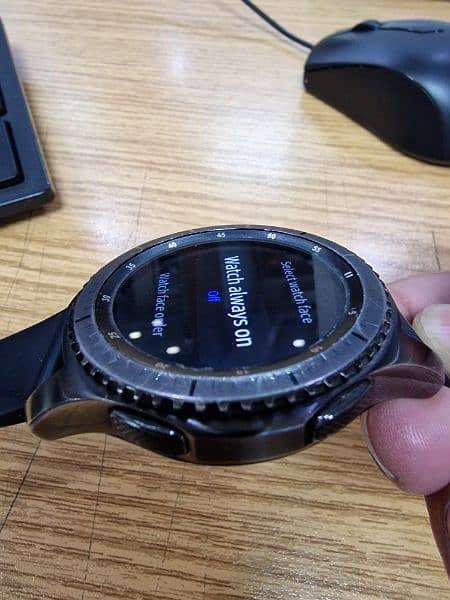 Samsung Gear S3 Frontier 3