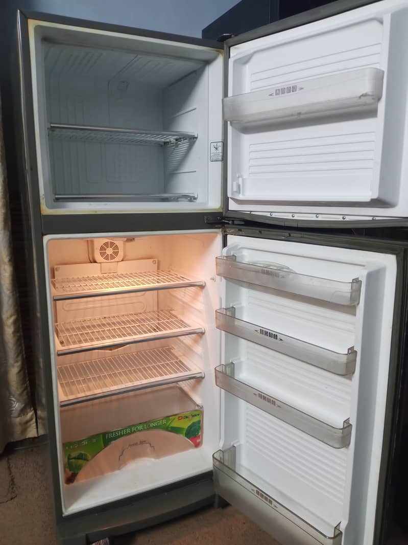 Dawlance refrigerator 1