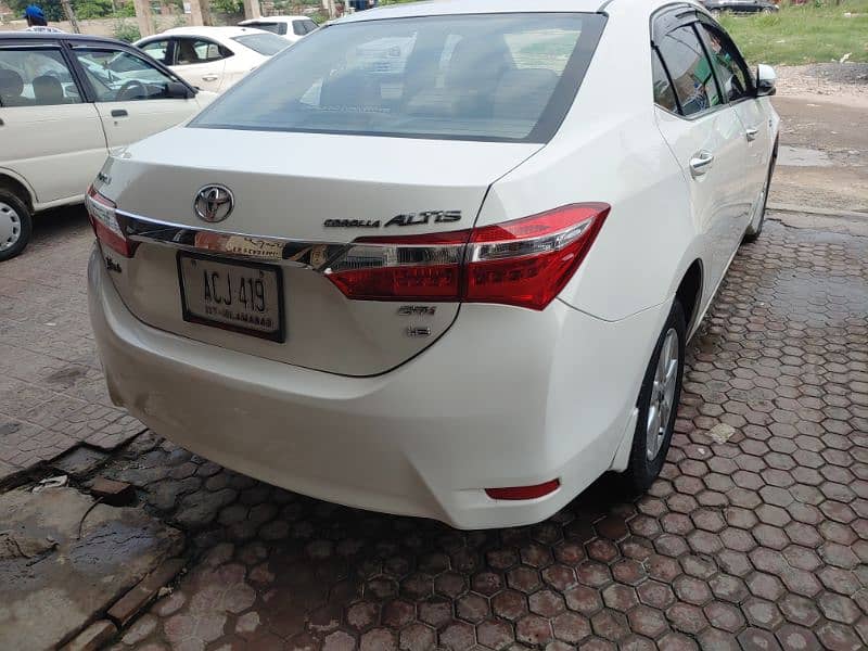 Toyota Altis Grande 2016 model registered in 2017 14