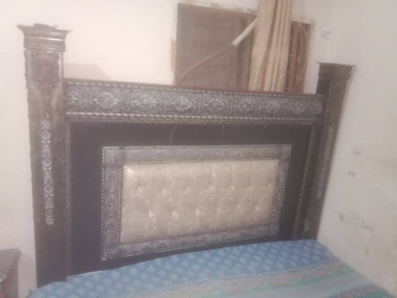 King size bed set without mattress for sale for contact 0307/32/98/319 1