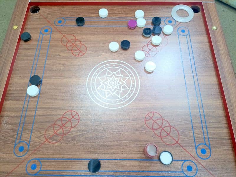 wooden carrom board with piece(03057311715) 7