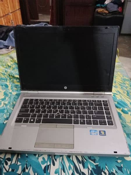 Laptop HP core i5 2nd  generation 3