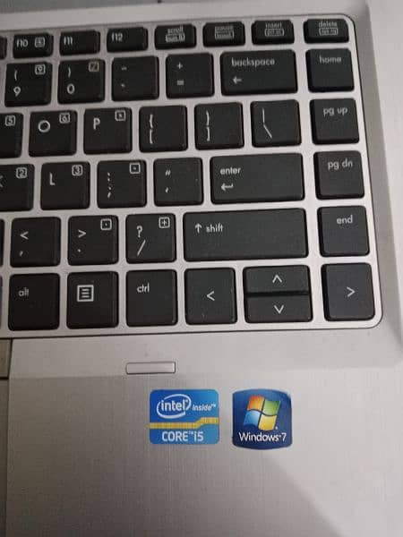 Laptop HP core i5 2nd  generation 4