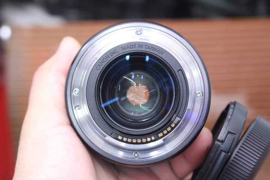 Canon RF 35mm 1.8 STM Lens 3