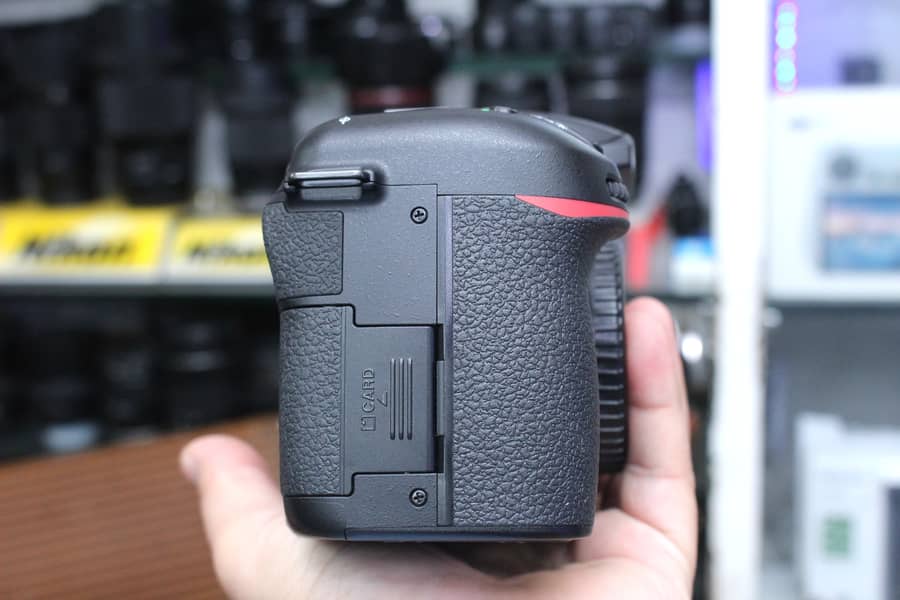 Nikon D7500 Body Only 6