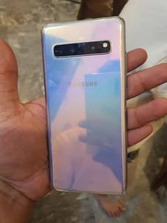 Samsung S10 5g Glass break good condition contact on  03136702100