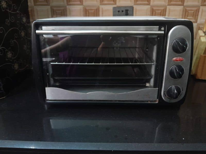 Westpoint electric oven 0