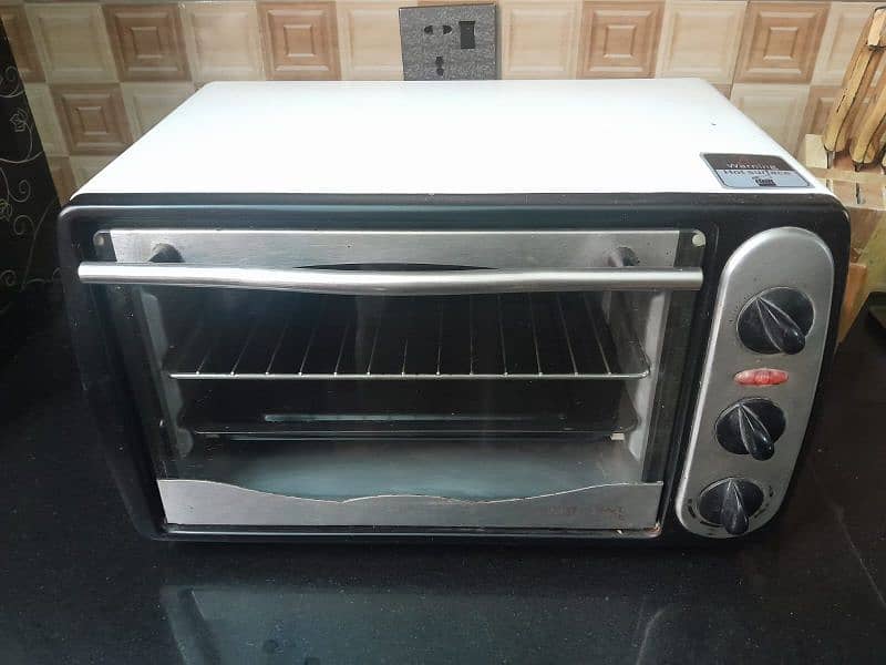 Westpoint electric oven 1