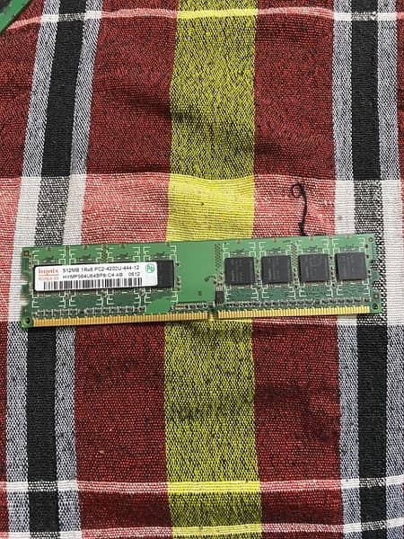 DDR 2 Ram 2gb jes bhai ko chia contact karay 03005553852 1