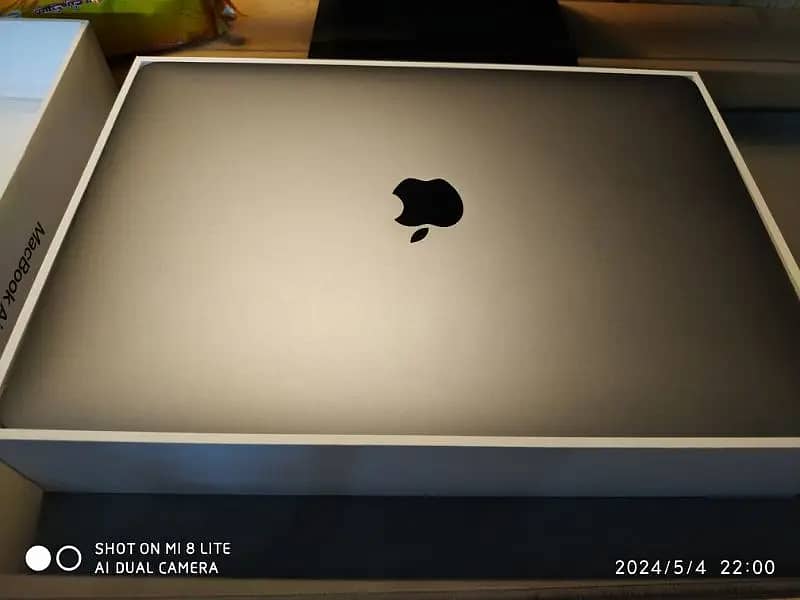 MacBook Air M1 2020 laptop 8