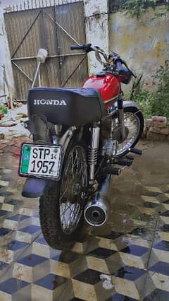 125 bike urgent sale intrested people contact