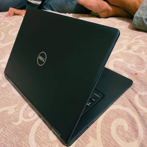 Dell Latitude 5480 Core i5 6th Generation HQ Processer. 3