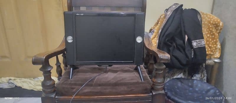 Samsung cable TV 20inches all working no scratches condition 10-10 0