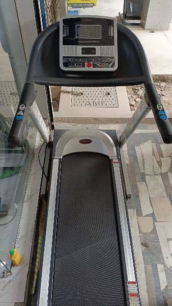 Treadmill 125kg supported With features dual motor automatic incline 5