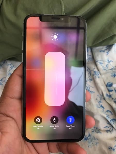 iPhone X 64 GB 7