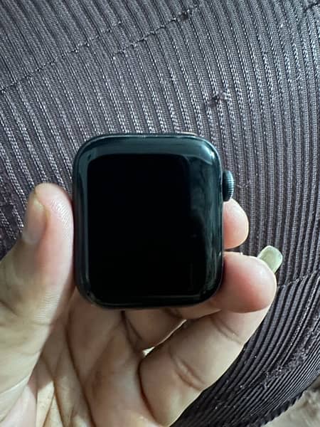 Apple Watch Series 5 Cellular Aluminum 1