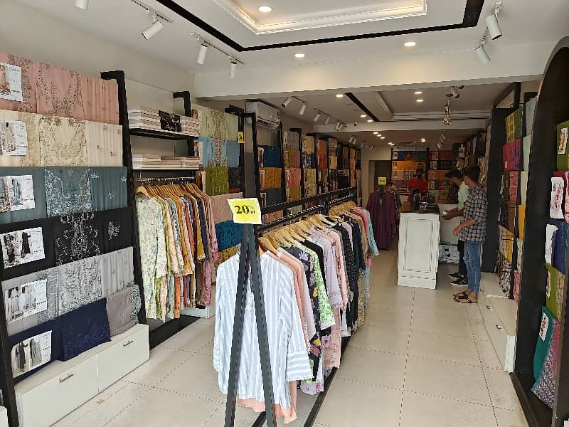 850SQFT GROUND FLOOR SHOP FOR RENT MAIN ROAD JOHAR TOWN 1