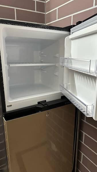 dawlance small size fridge 3