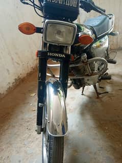 Honda cg 125 self start 2022 amount 180000 0