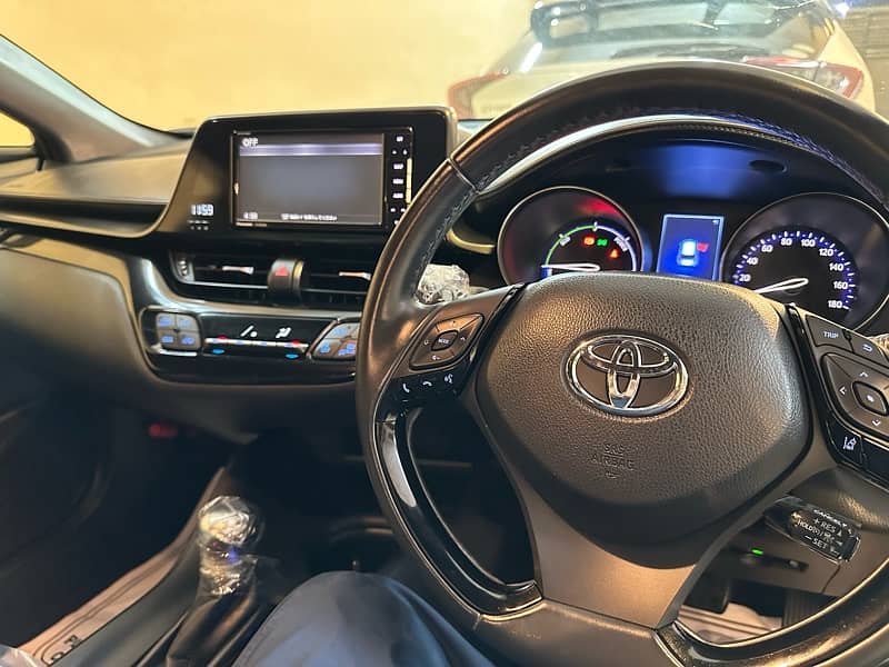 Toyota CHR 2019 4 Grade Import Fresh 2024 CHR 2018 CHR 2017 12