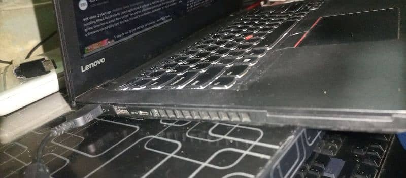 Lenovo T470 Laptop 5