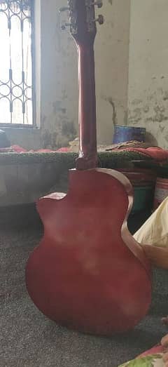 Guitar almost new condition h