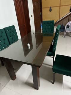 6 seater dining table (Fix Price)