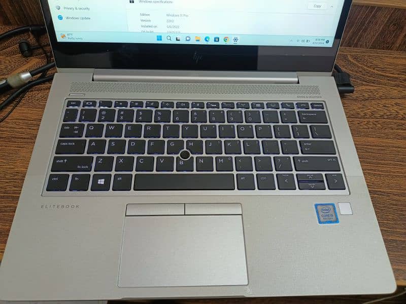 Hp Elitebook  Cor I5 8th Generation  16 Gb Ram 512 gb SSD with new log 1