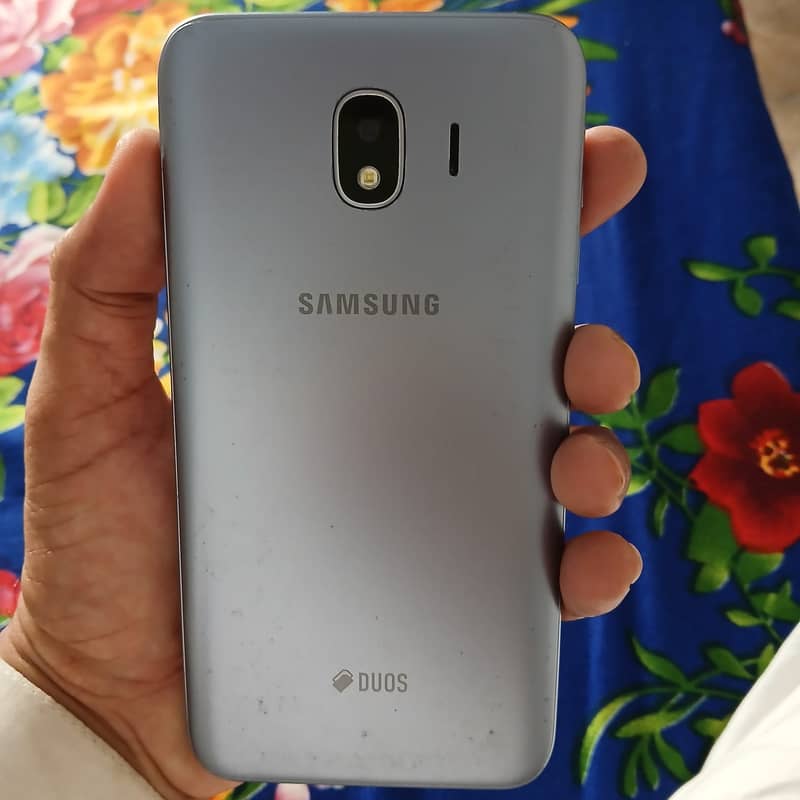 Galaxy J4,  Dual sim, ,   No open Repair, 9/10 condition 1