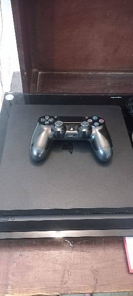 playstation ps4 slim 1TB 1