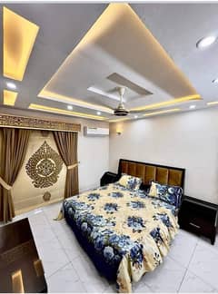 1 Bedroom VIP Full furnish flat per day available in Bahria town Lahore