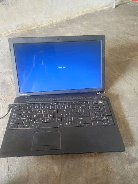 Toshiba core i3 3rd gen swing huke broken 10/7 condition 1