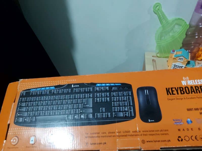 lunar wireless keyboard 2