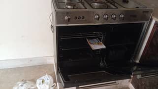 In new condition 3 stoves and 1 deep frier on top