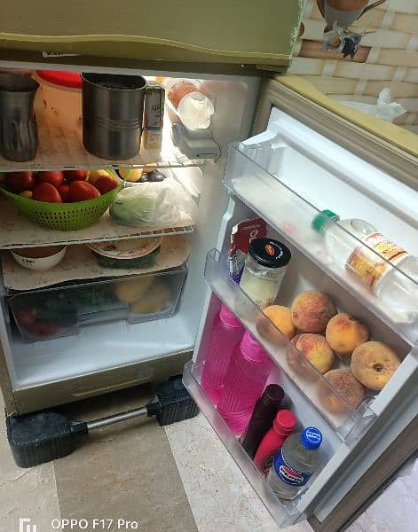 Dawalance fridge ,2 years used. Condition look new. 1