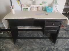 STUDY TABLE FOR SALE AT CHEAP