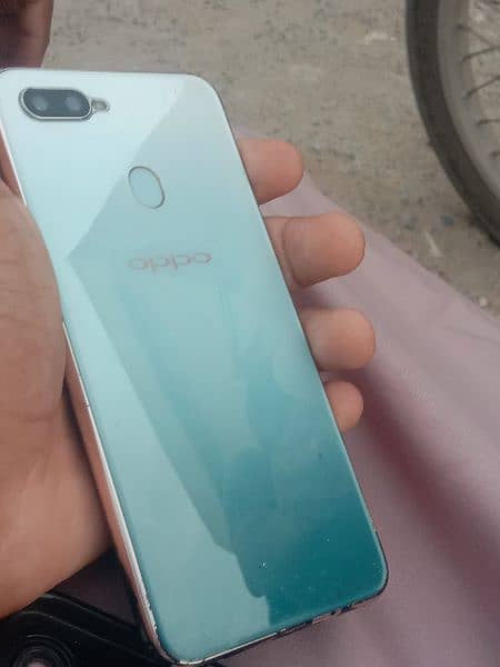 oppo f9 4/64 Ram 0