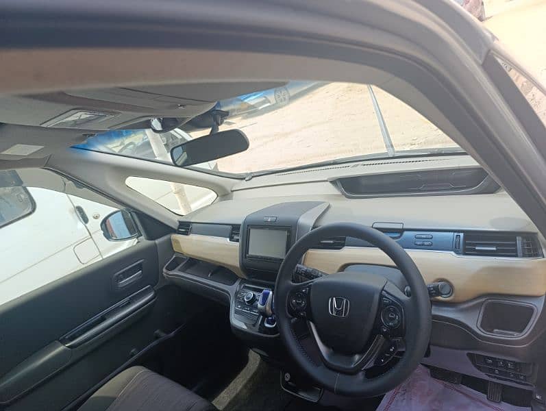 Honda Freed 2018 12