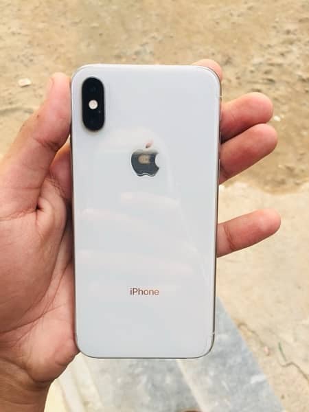 Do you want to exchange iphone xs NON PTA with IPHONE X with cash? 1