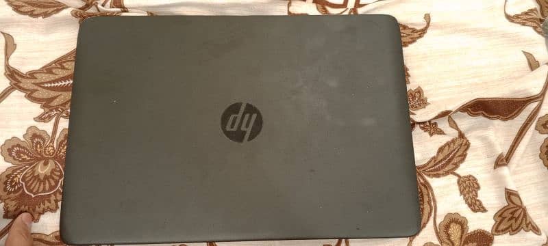 HP elitebook 840G2 . . . . . . like new 2