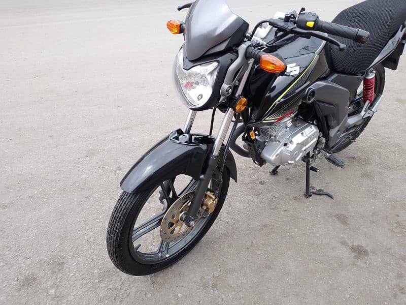 Suzuki gsx 125 1