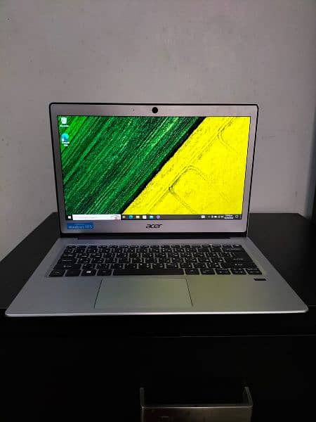 Acer Swift SF 113-31 1